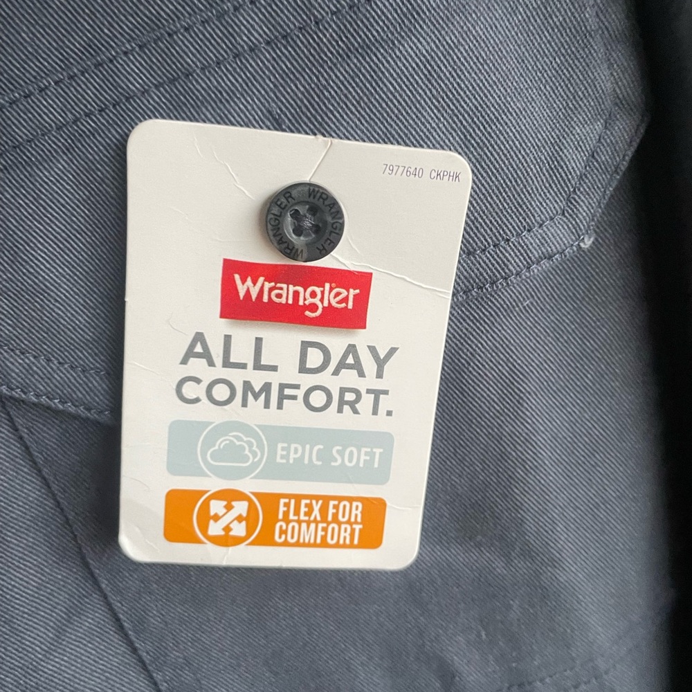 Wrangler Men's Charcoal Button Down Shirt - Picture 3 of 4